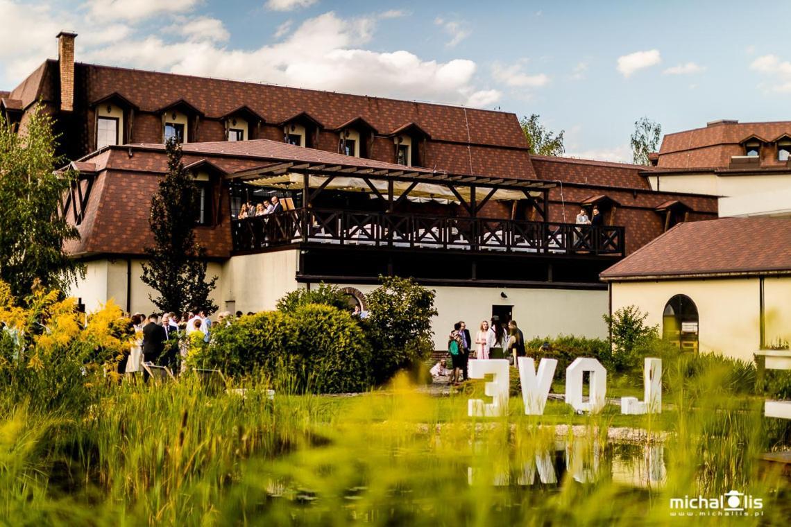 Hotel Rozdroze นีย์โบรอฟ ภายนอก รูปภาพ