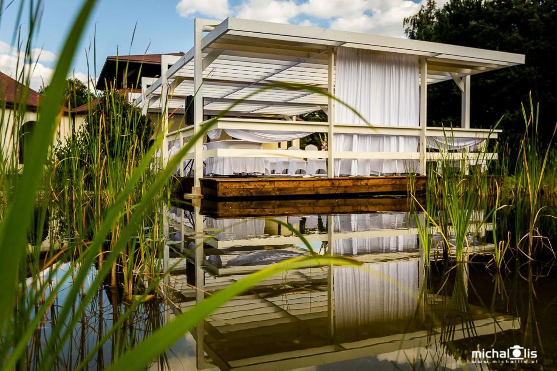 Hotel Rozdroze นีย์โบรอฟ ภายนอก รูปภาพ